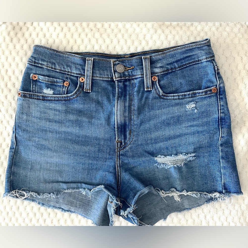 Levi’s High Rise shorts